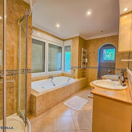 Villa Diamante *
